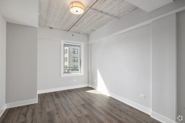 2BR, 2BA - 1,300SF - Second Bedroom