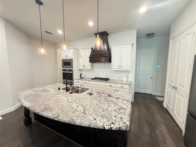 Photo - 2113 Caroline St