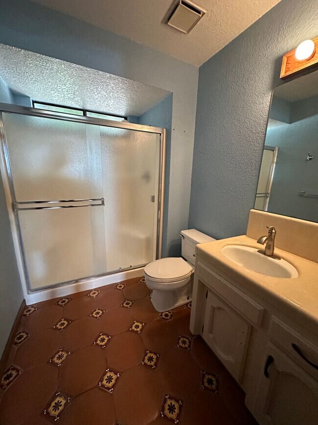 Photo - 3772 Unidad A