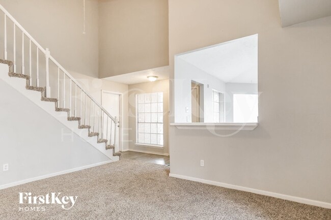 Photo - 3815 Derbyhall Dr