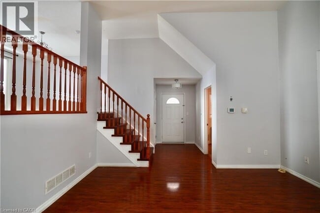 Photo - 110 Iron Gate St