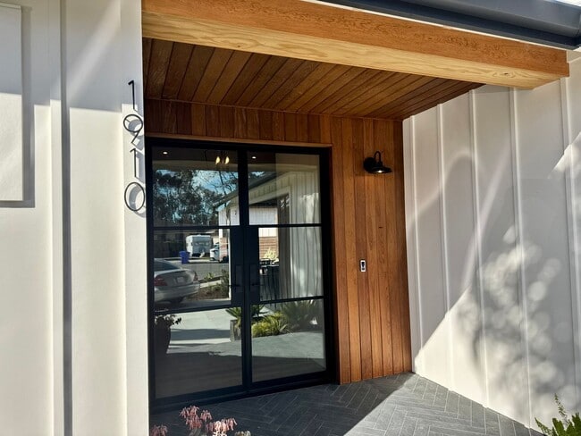 Photo - 1910 Raymond Ln Unidad Main House