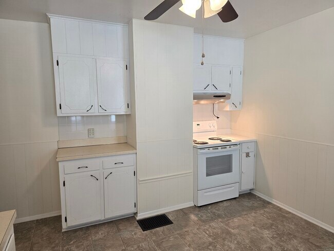 Photo - 21 Oakwood St