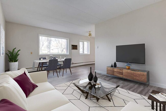 Photo - Spruce Manor