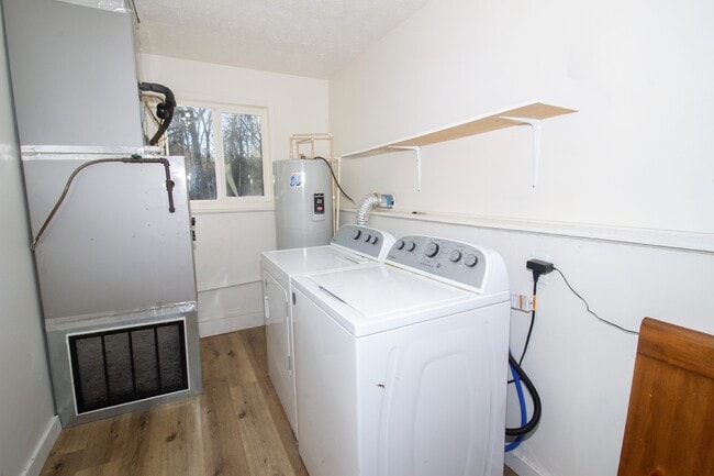 Photo - 13949 Compton Rd