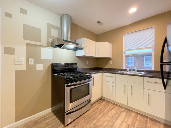 Kitchen - 1541 Devereaux Ave Townhome