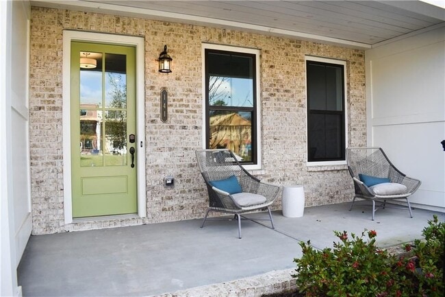 Photo - 140 Harlow Cir