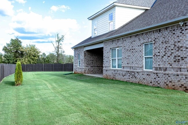 Photo - 102 Willow Lake Cir SW