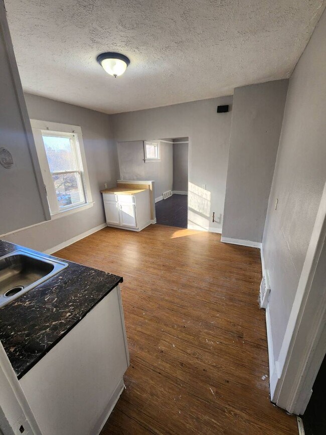 Photo - 11702 Honeydale Ave Unidad Up