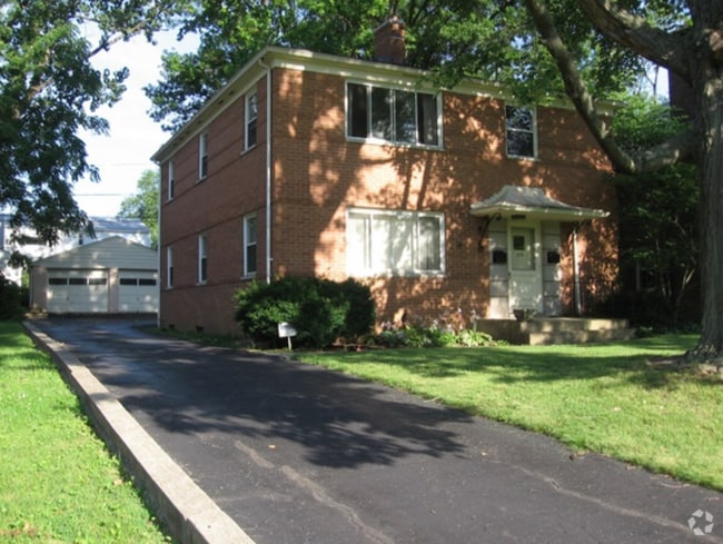 Building Photo - 575AB Eastmoor Blvd Rental