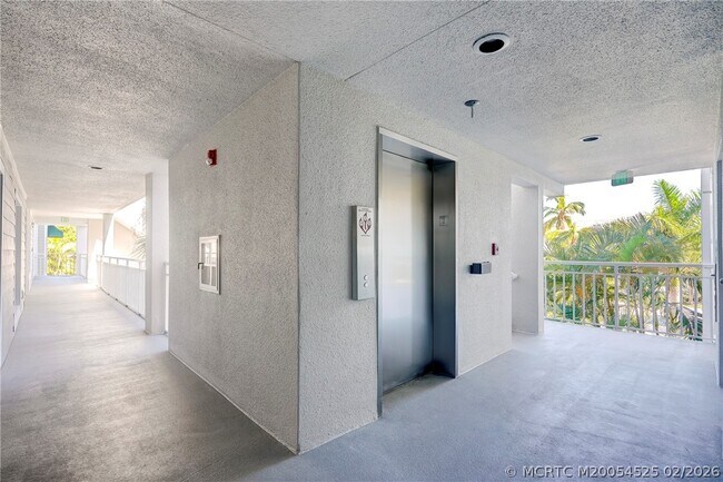 Photo - 184 NE Edgewater Dr Unit 1206