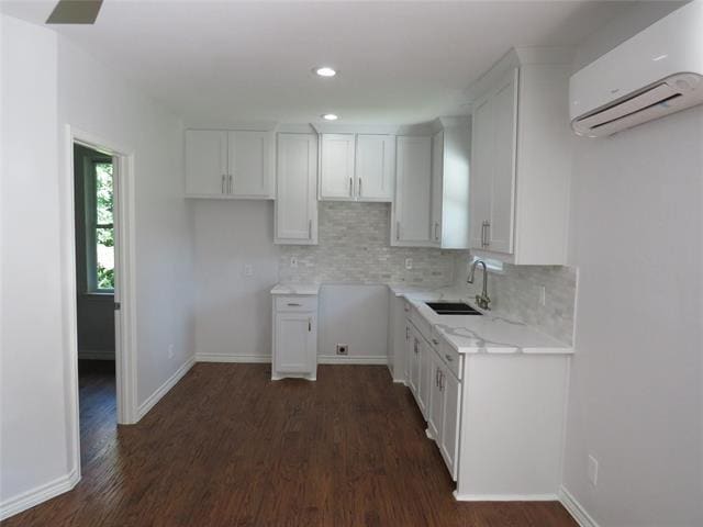 Building Photo - 818 Thomas St Rental