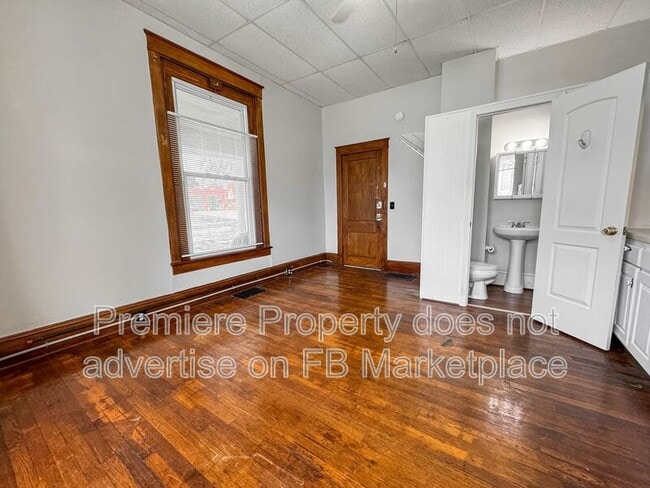 Photo - 311 E Arthur St Unit 3