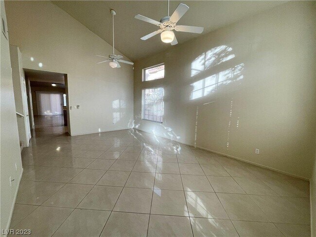 Photo - 2104 Mountain Echo Ave