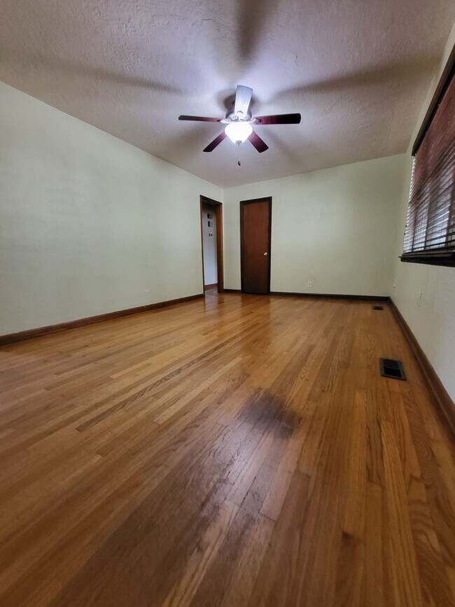 Photo - (3) Bed/(2) Bath in Core Norman!