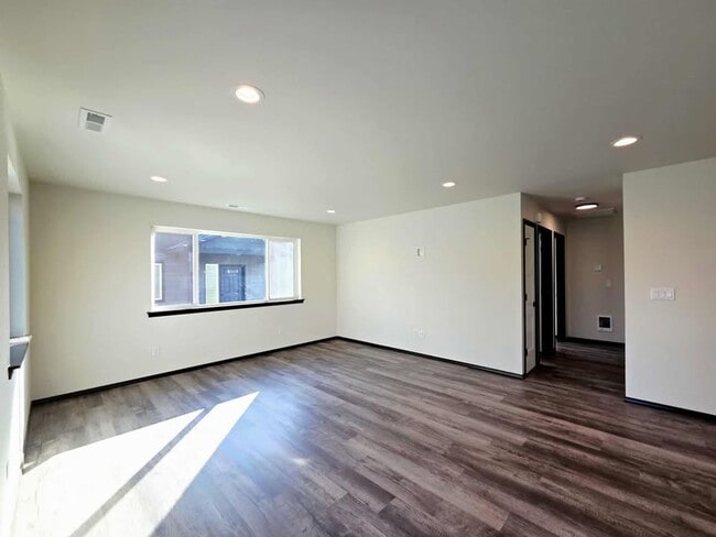 Photo - 1214 N Baker Ave Unit 1211