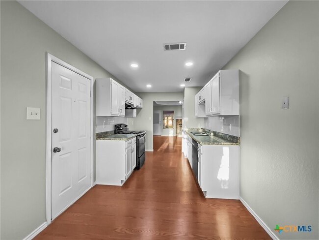 Photo - 5009 Ridgehaven Dr