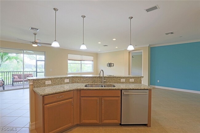 Photo - 8100 Banyan Breeze Way