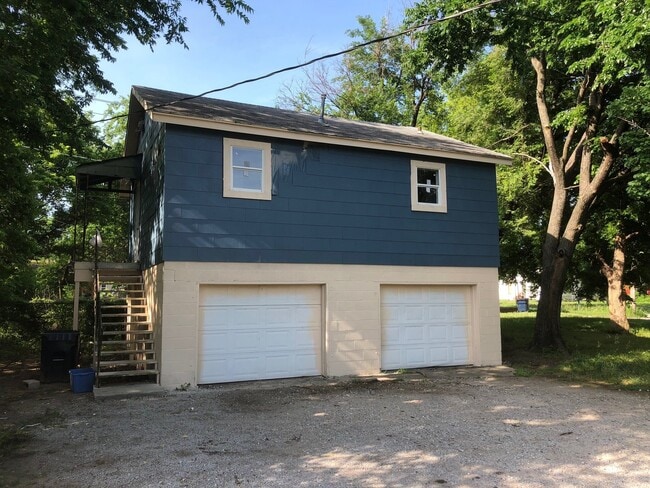 Nice Garage Apartment - Nice Garage Apartment