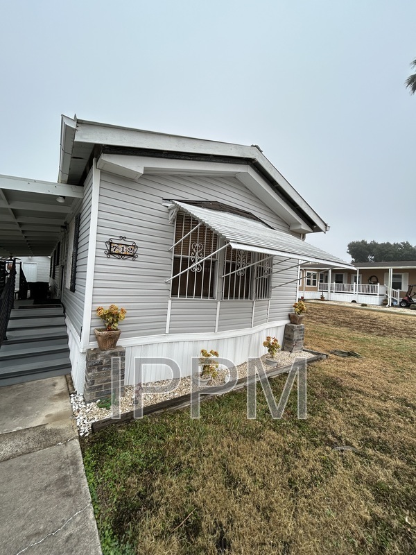 Building Photo - 712 Anaqua St Rental