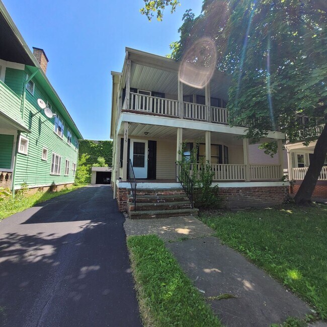 1619 Hillcrest Rd Apartment Unit Duplex 2 Cleveland Heights, OH