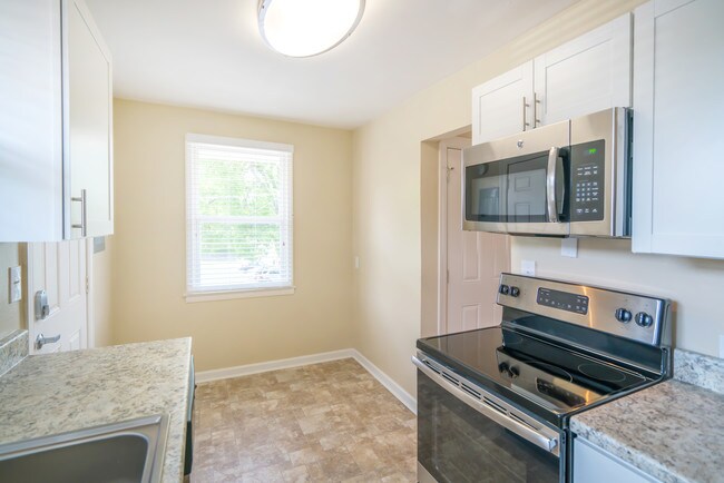 Photo - Mills Midtown closed