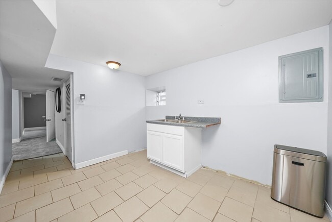 Photo - 1251 N PARKSIDE Ave Unit G