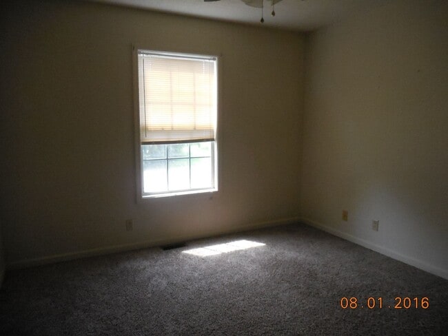 Photo - 223 Jim Thorpe Dr