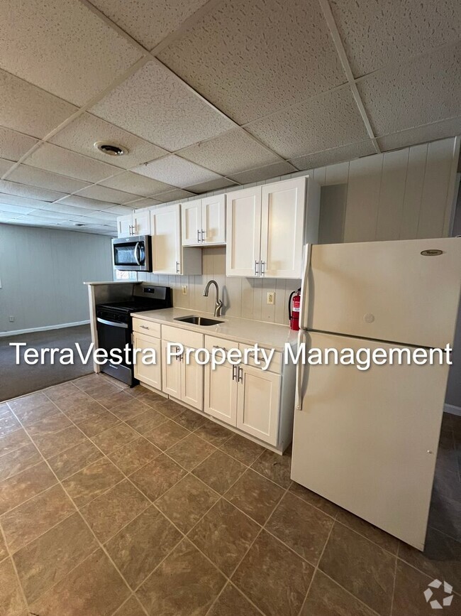 Building Photo - 131 N High St Unit B Rental