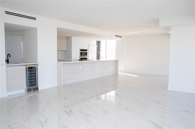 Photo - 19707 Turnberry Way Condo Unit 25D