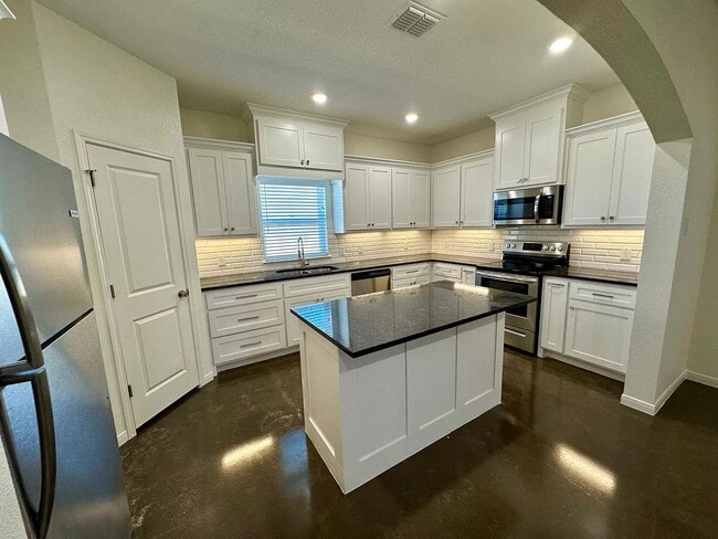 Photo - 705 Tower Mill Ct