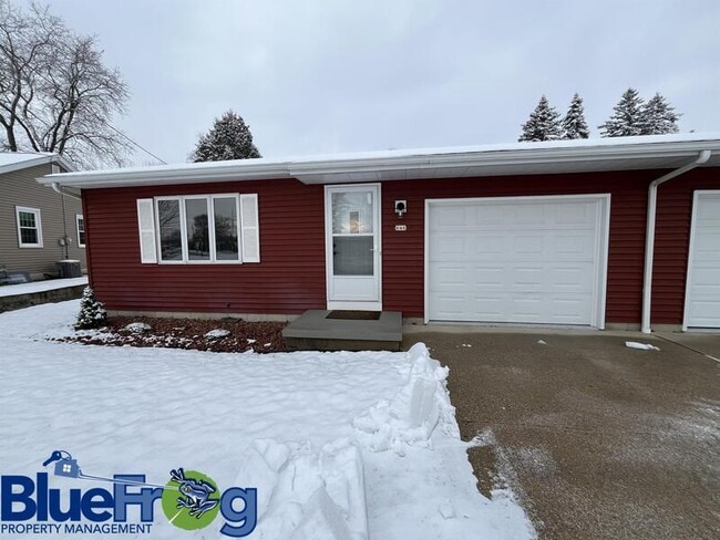 Building Photo - 646 Woodlawn Dr