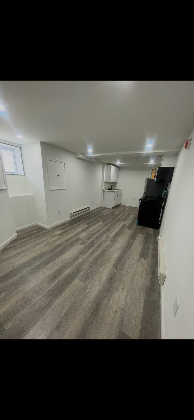 Photo - 430 Macdade Blvd