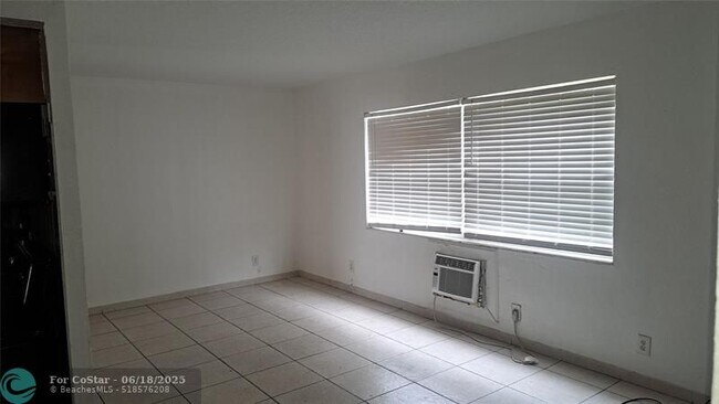 Photo - 925 S K St