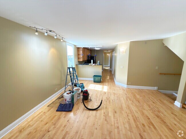 Building Photo - 1059 W Fry St Unit 1F Rental