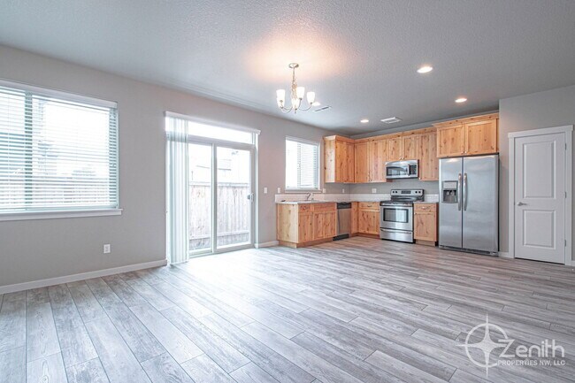 1308 NE 82nd Dr