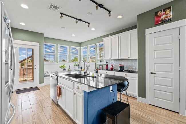 Photo - 3202 Betony St