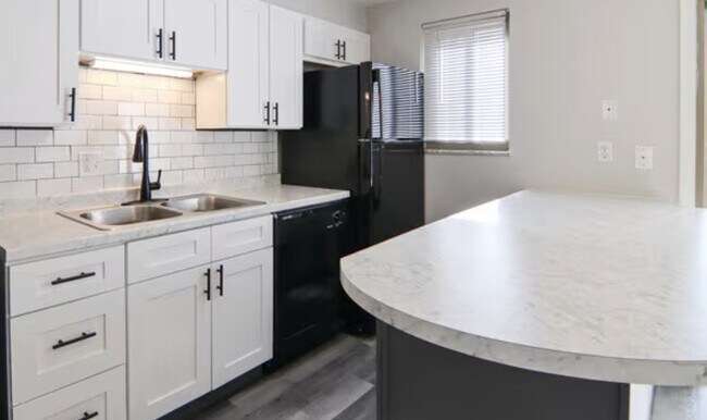 Photo - 1 Gardner Ct