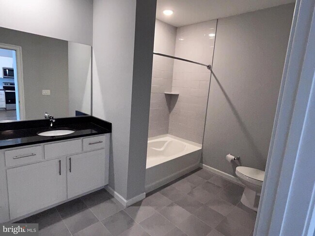 Photo - 847 Whirlaway Ln