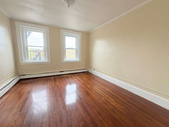 Photo - 703 Howard Ave Unidad 32