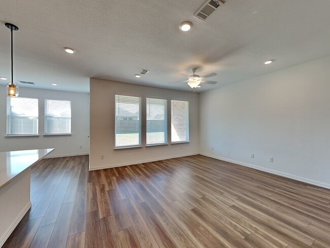 Photo - 1509 Gentle Crk Ln