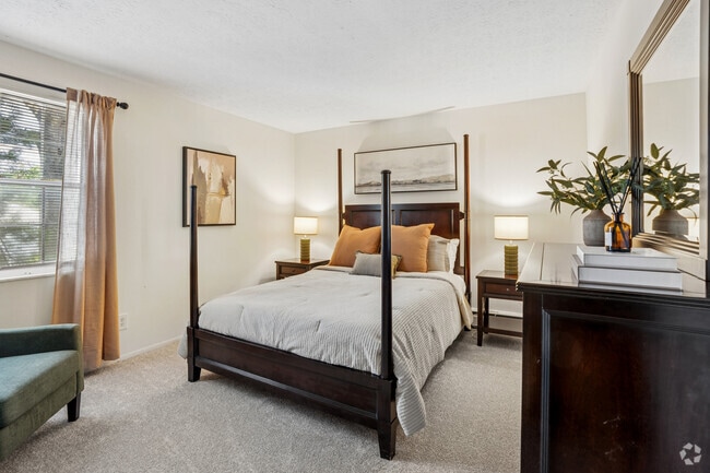 2BR, 1BA - 830SF - Primary Bedroom