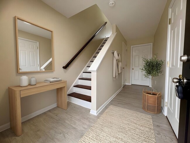 Photo - 3 Bedroom 2.5 Bathroom in York!