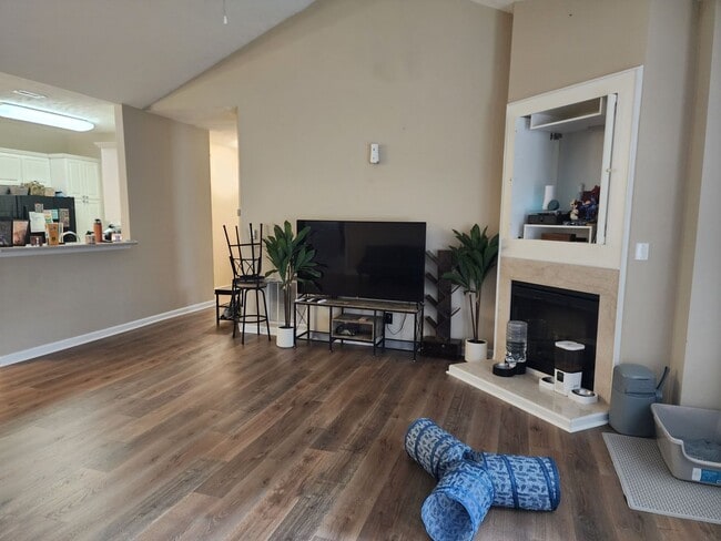 Photo - 3109 Wisteria Ln
