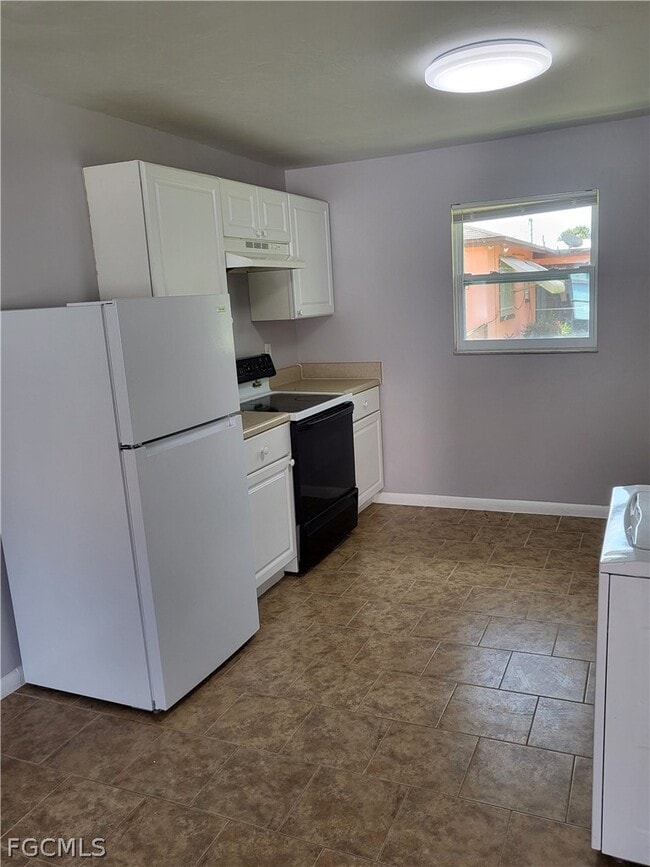 Photo - 1916 High St