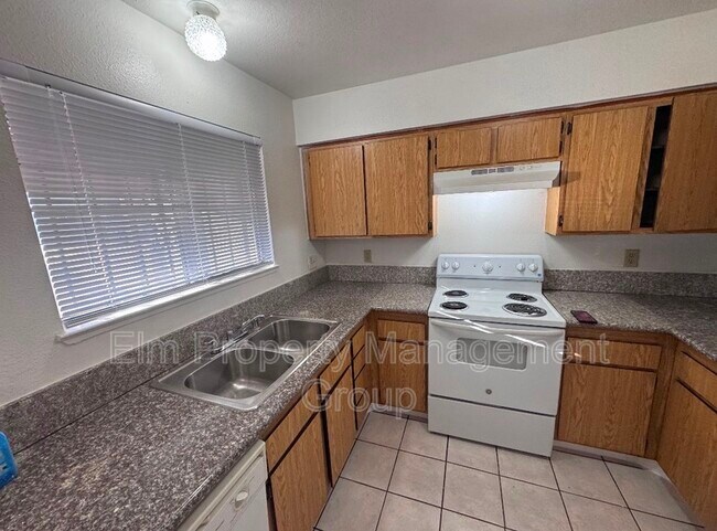 Photo - 3411 Civic Center Dr Unit B