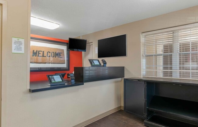 Furnished Studio-Louisville - Dutchman