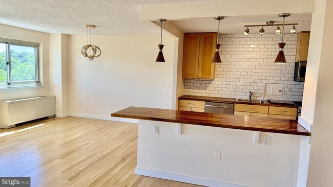 Photo - 1225 Martha Custis Dr Unidad 1218