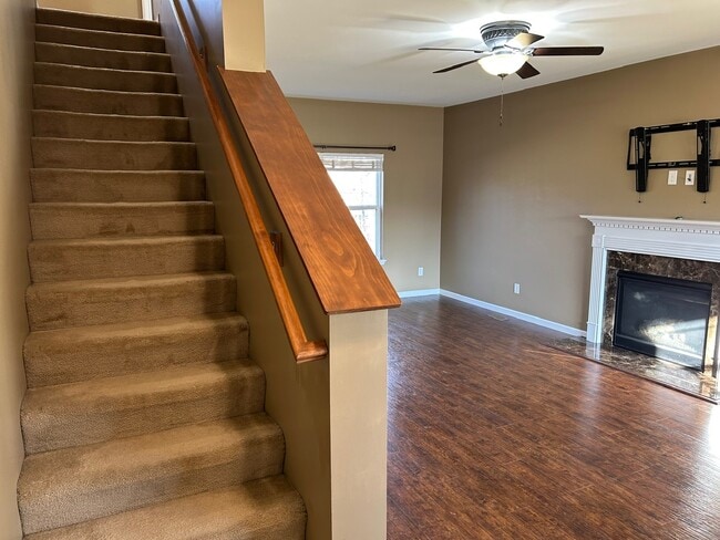 Photo - 538 Springhurst Pkwy