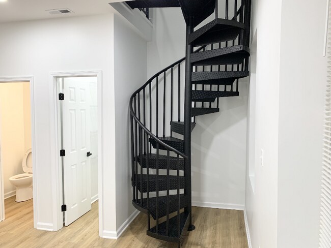 Photo - 1600 S Charles St Unit Apt B